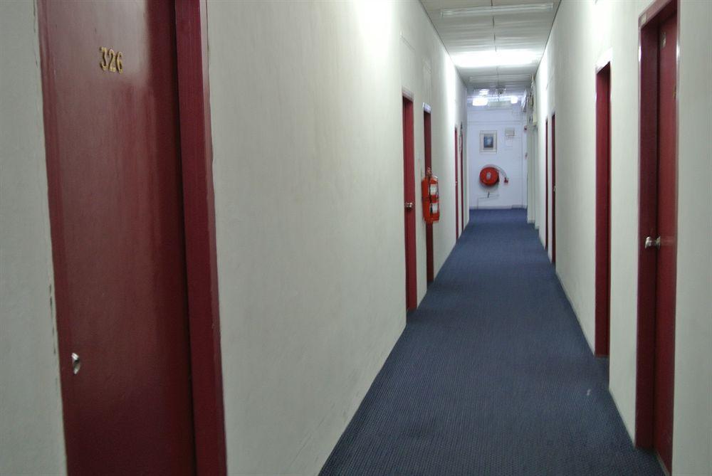 Хостел Ymca Penang Джорджтаун Экстерьер фото