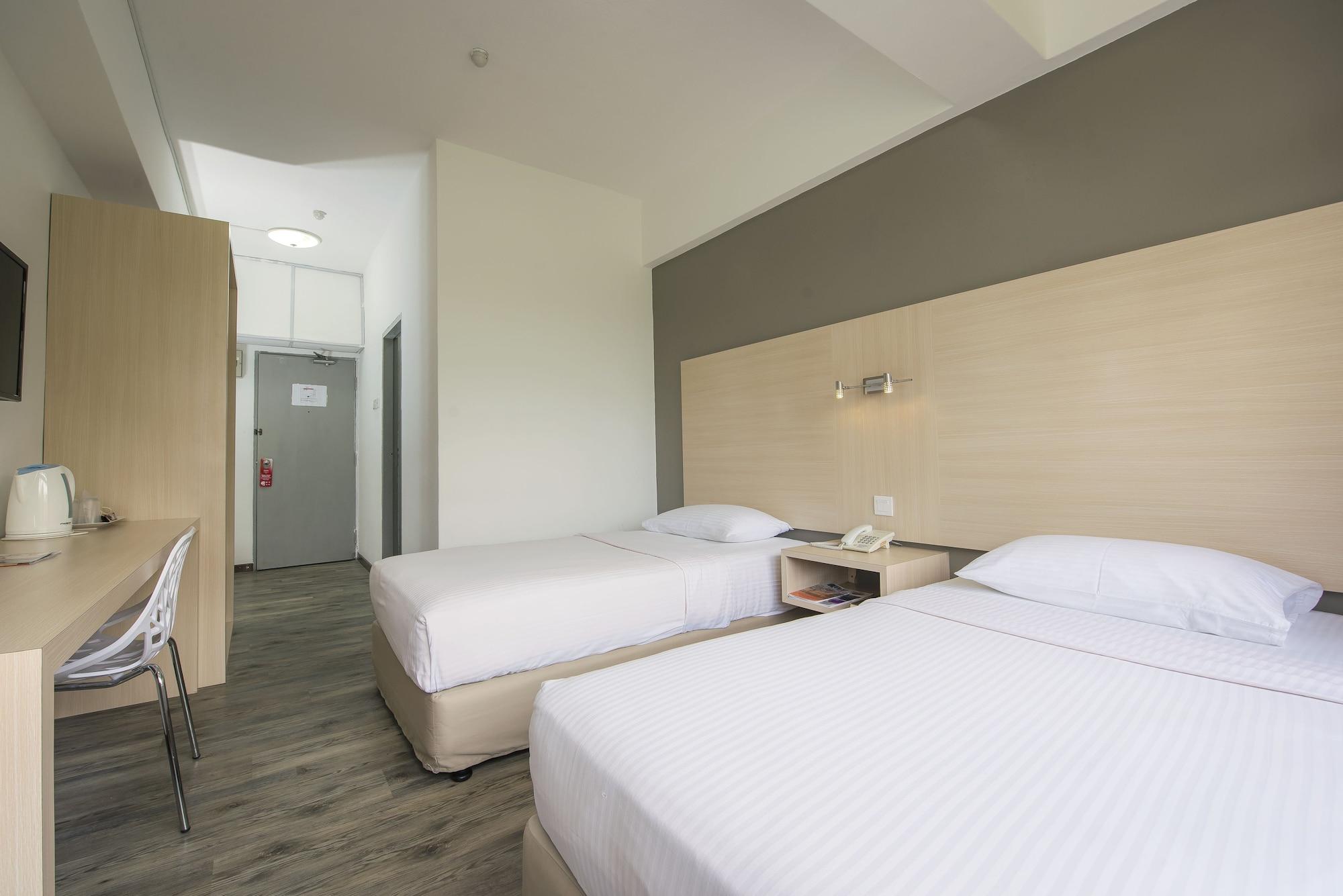 Хостел Ymca Penang Джорджтаун Экстерьер фото