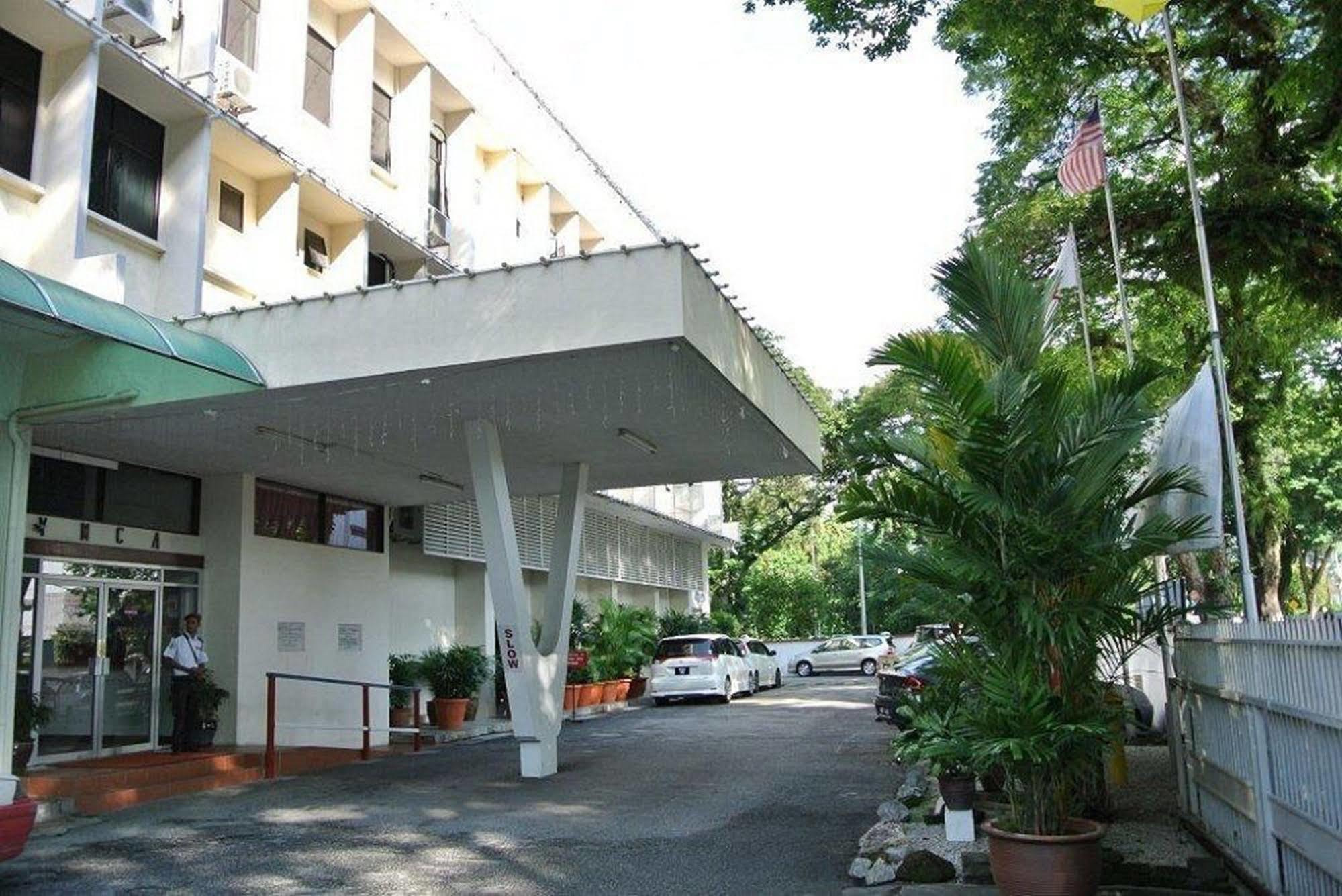 Хостел Ymca Penang Джорджтаун Экстерьер фото